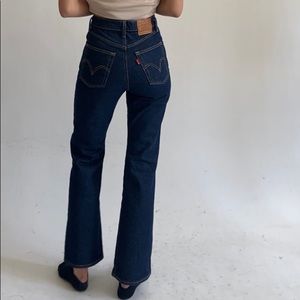 Levi’s Ribcage Bootcut Premium Jeans in 24